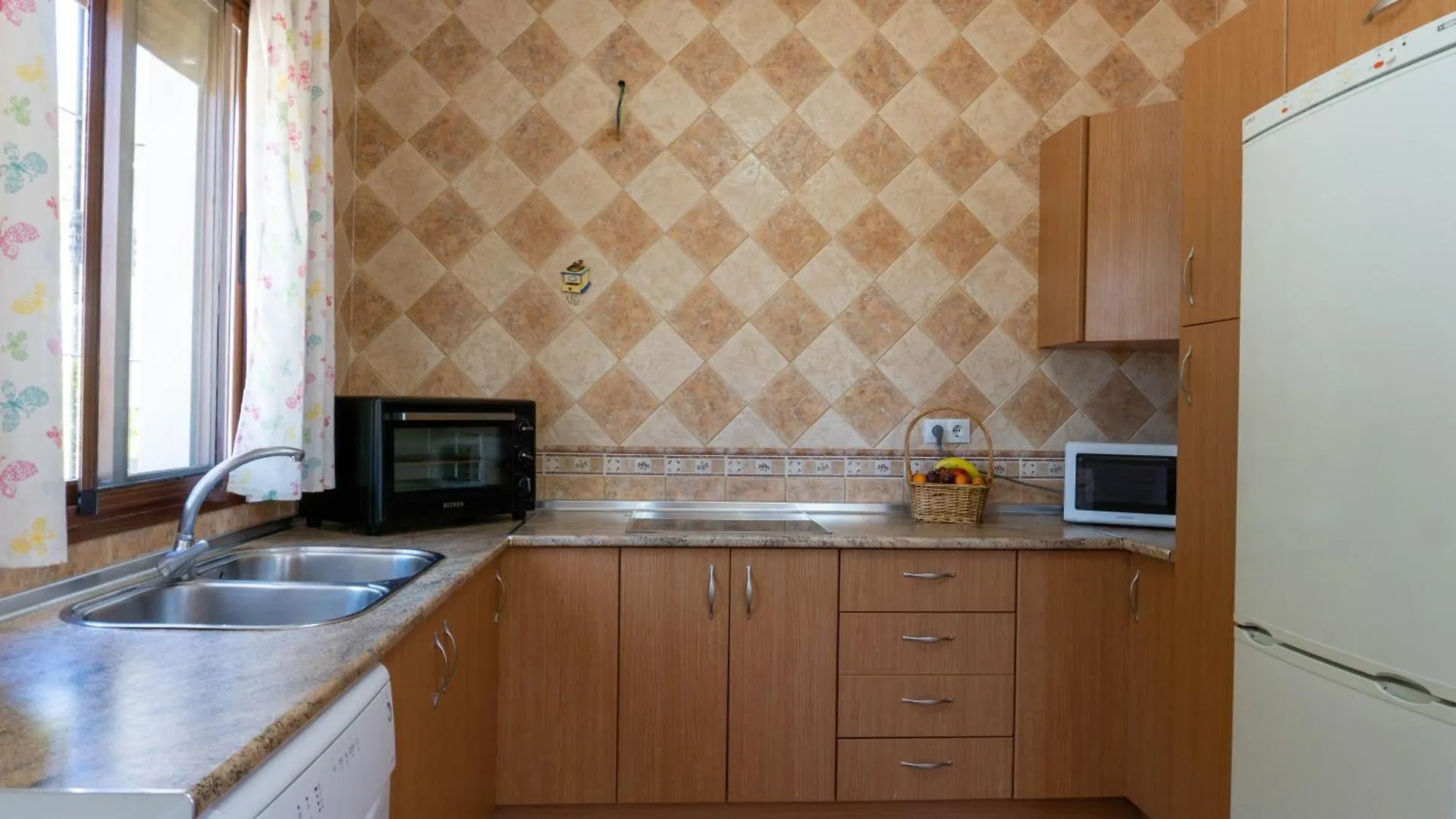 La Casita Del Garrobo Guest House Comares Country house
