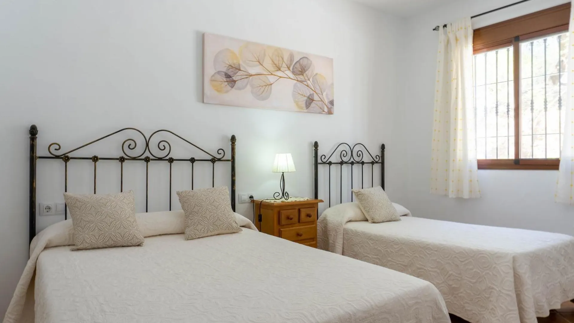 La Casita Del Garrobo Guest House Comares Spain