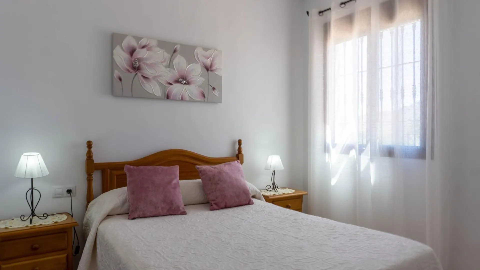 La Casita Del Garrobo Guest House Comares Country house