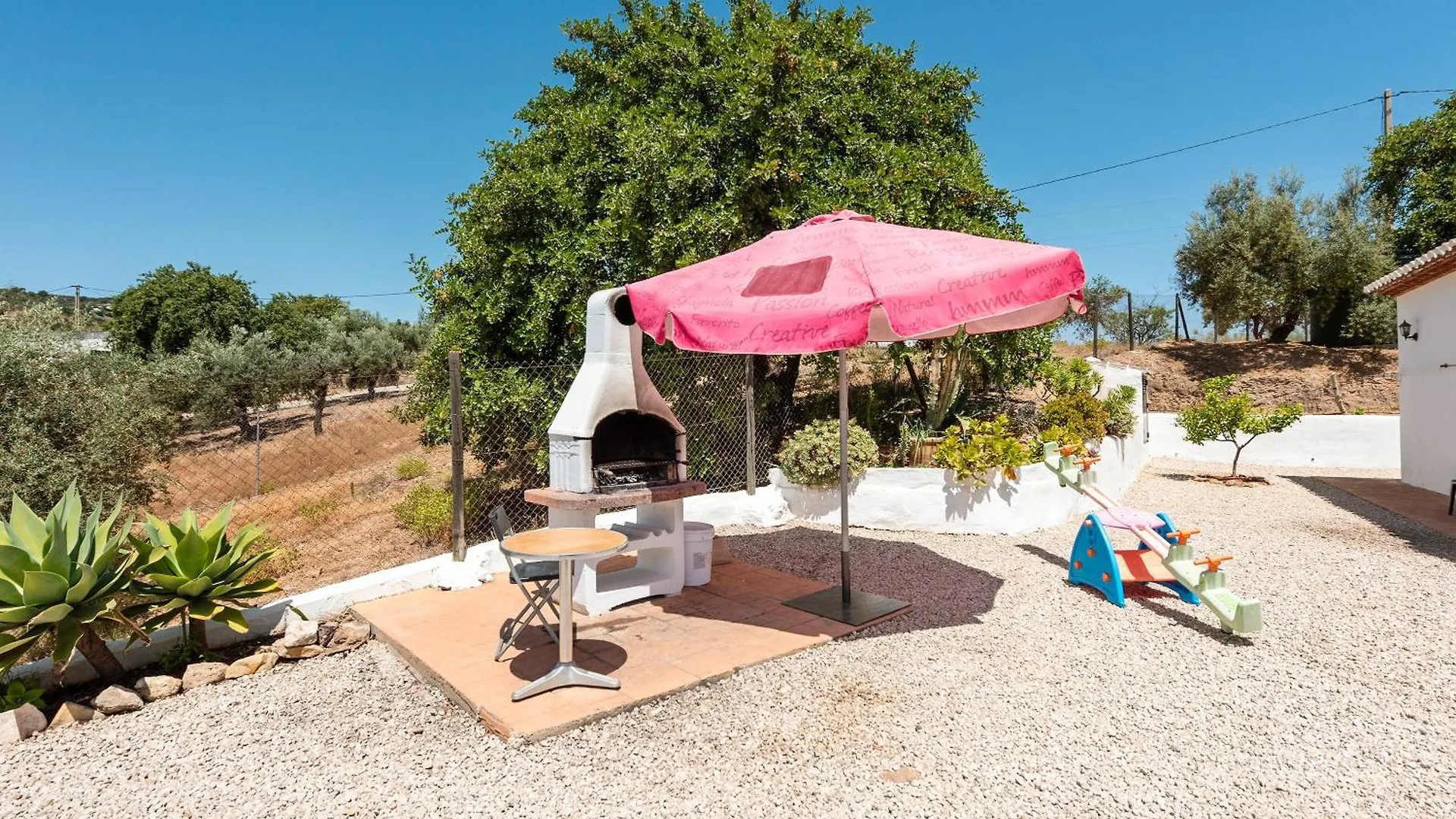 La Casita Del Garrobo Guest House Comares Country house